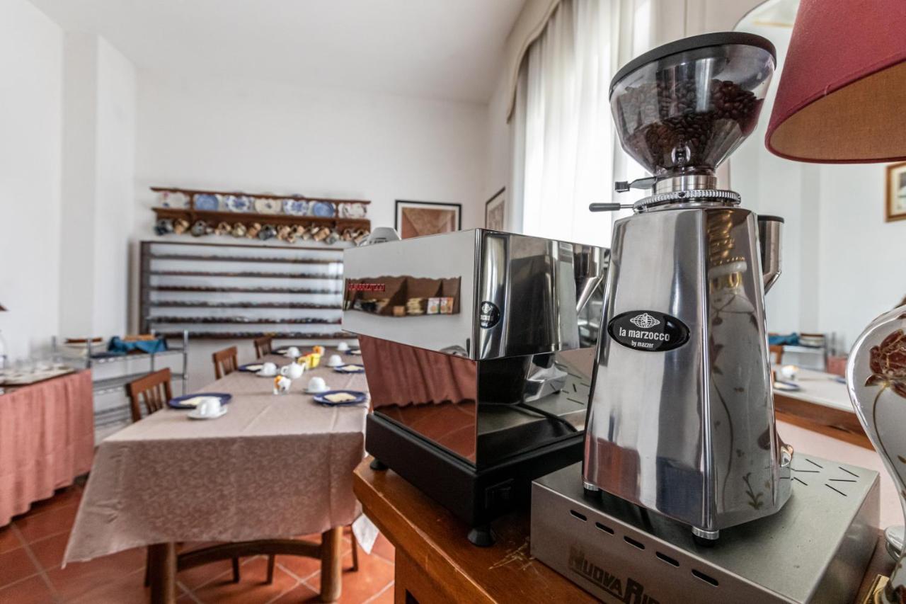 سكاربيرا La Locanda Di Adele - Il Giardinetto B&B المظهر الخارجي الصورة