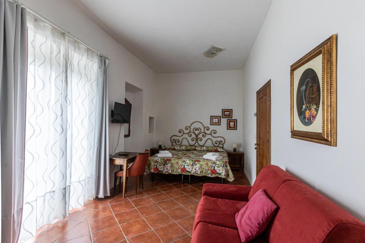 سكاربيرا La Locanda Di Adele - Il Giardinetto B&B المظهر الخارجي الصورة