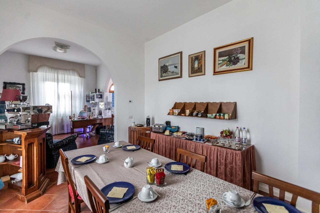 سكاربيرا La Locanda Di Adele - Il Giardinetto B&B المظهر الخارجي الصورة